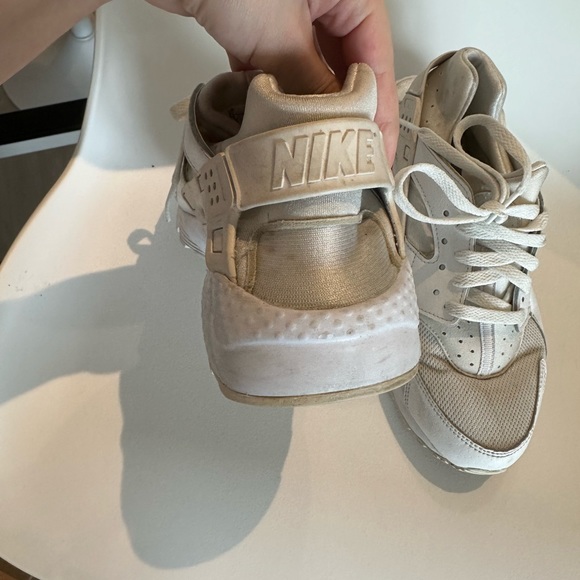 Nike white shoes size 37 - Picture 4 of 4